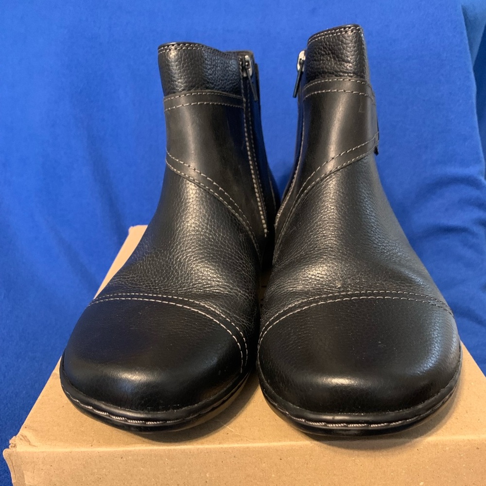 Clark Leather Booties💕